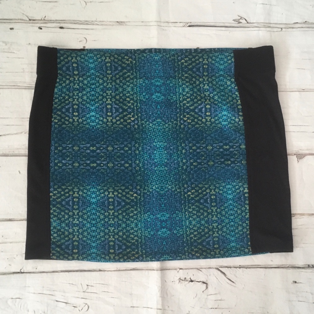 Y2K Nollie Black Green Blue Body con Skirt